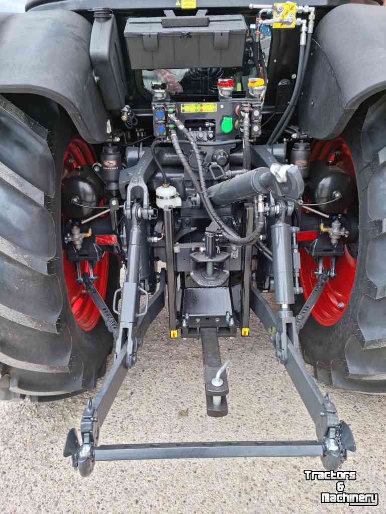 Tractors  Armatrac 954 CRD4 series