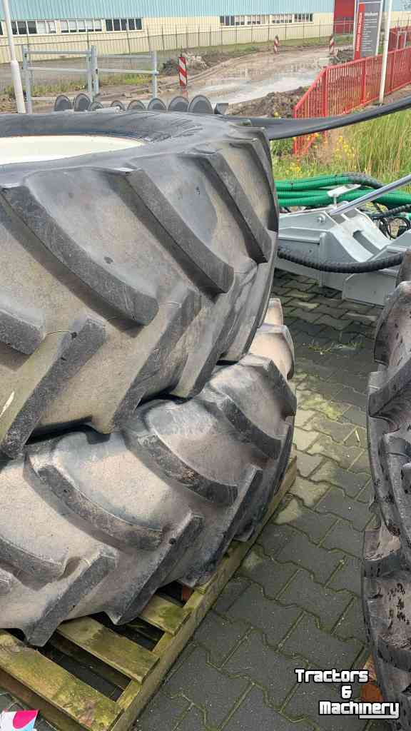 Wheels, Tyres, Rims & Dual spacers  Mitas