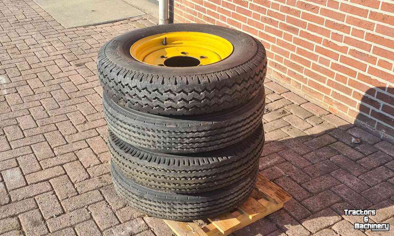 Wheels, Tyres, Rims & Dual spacers  4 banden met velg 6.50 R15 wielen