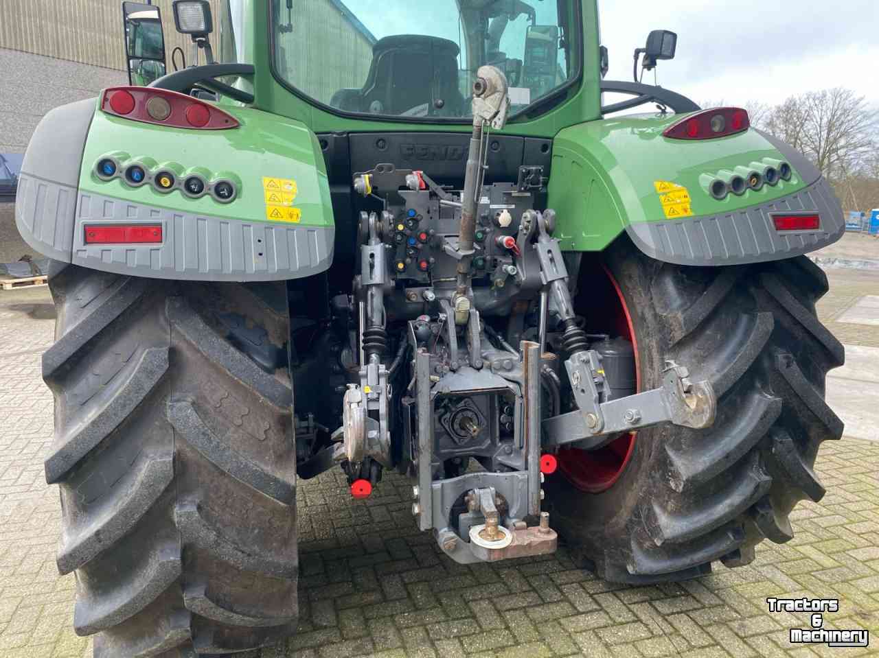 Tractors Fendt 716 Profi S4