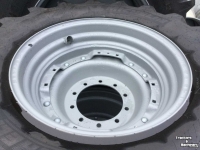 Wheels, Tyres, Rims & Dual spacers Deutz-Fahr W20-30 verstelbaar