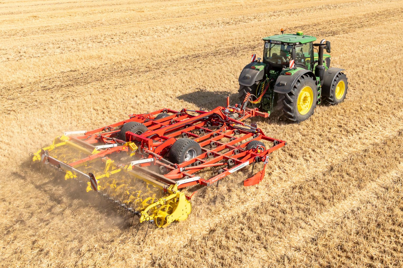 All-round Pöttinger PLANO cultivator