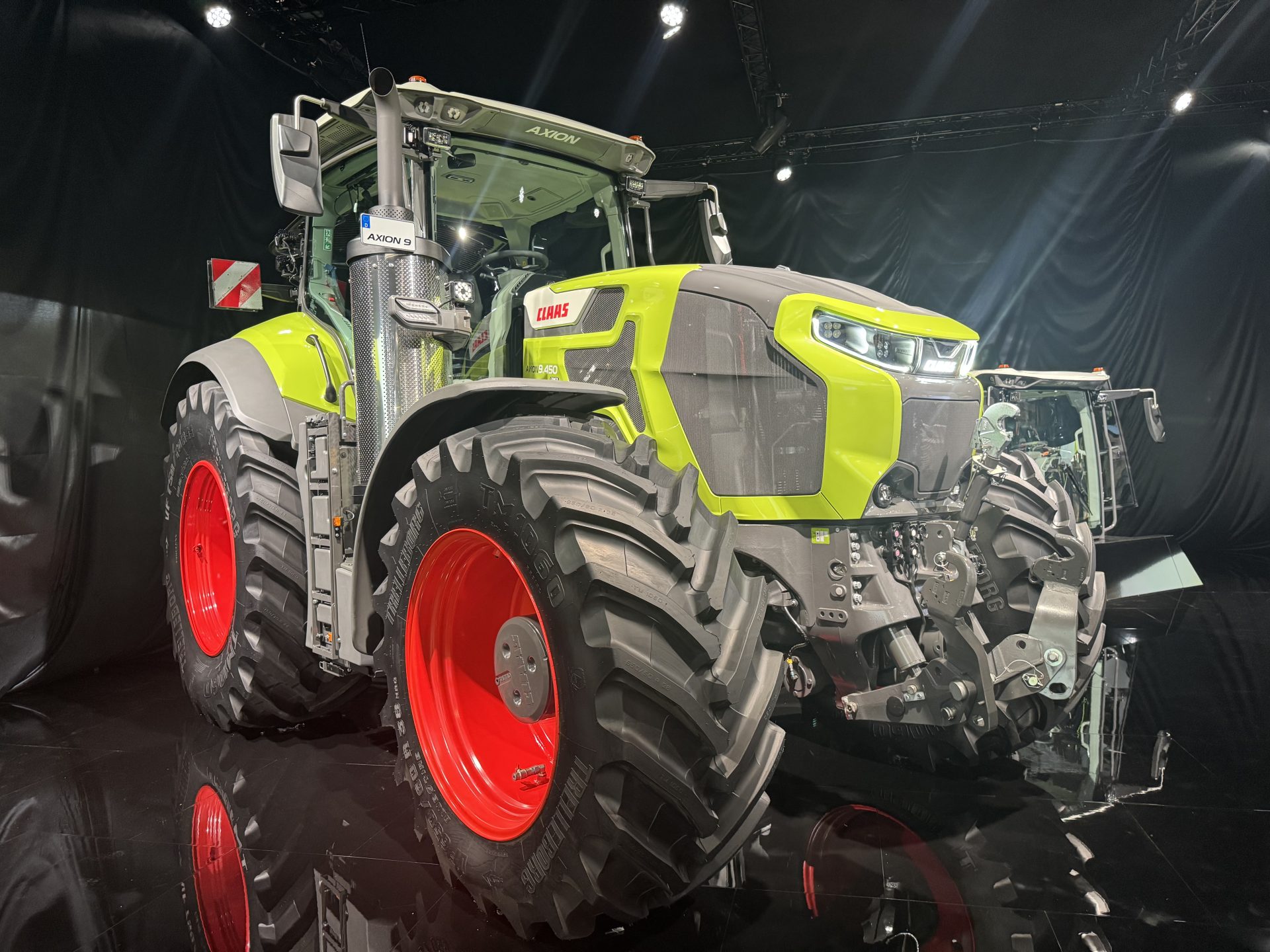Axion 9.450 unveiled at Agritechnica 2025