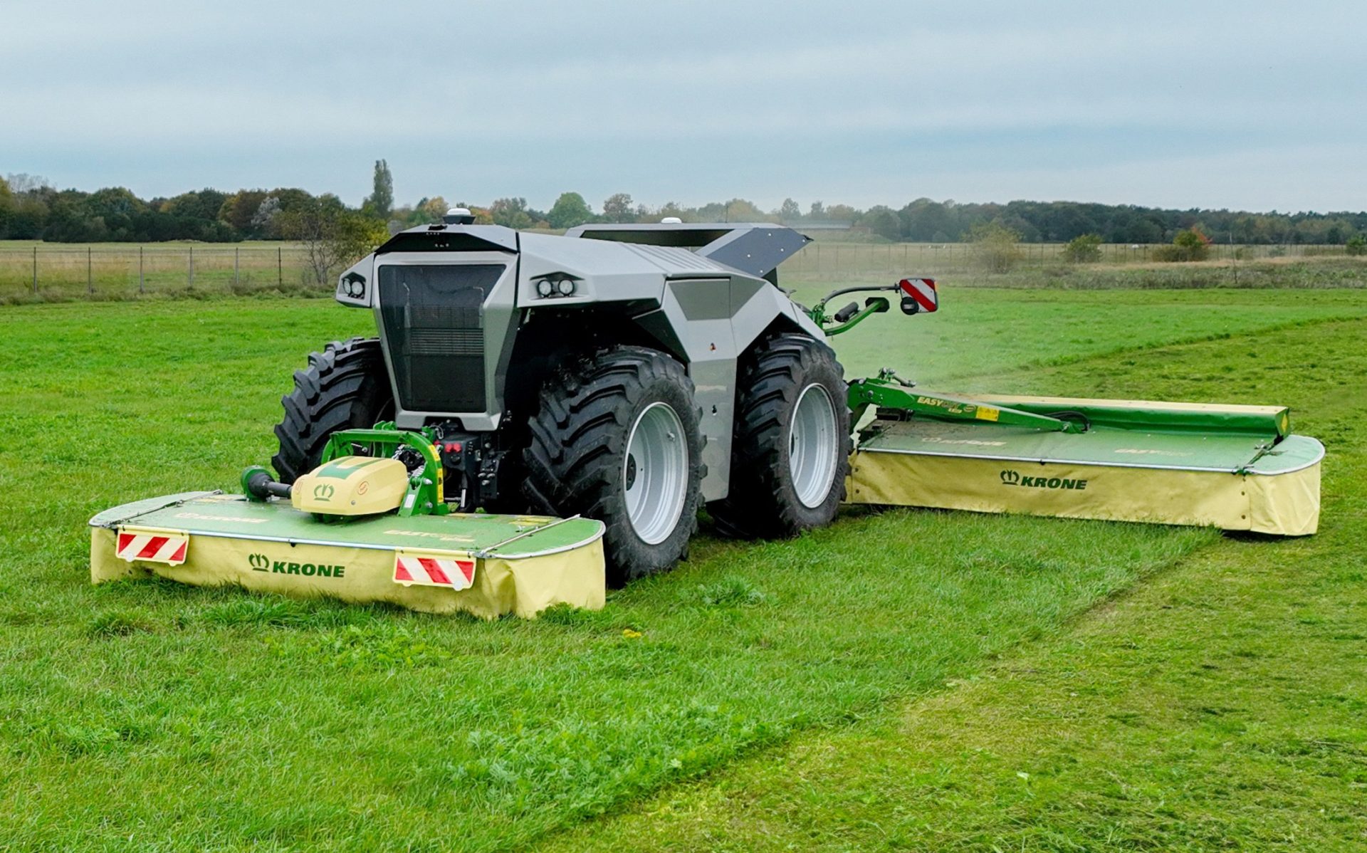 Front linkage on autonomous Krone and Lemken concept