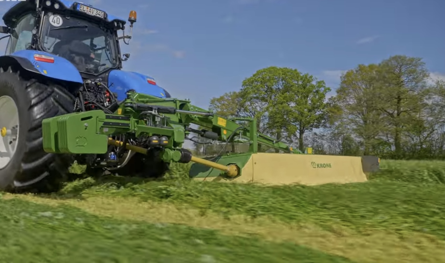 Krone balances 4.50m mower