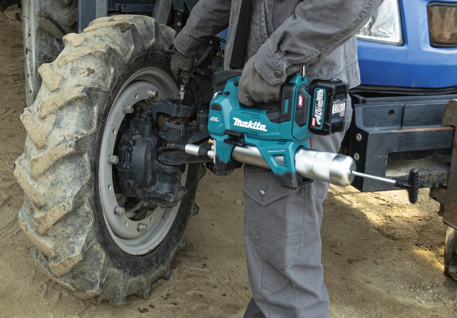 Makita grease gun for large machinery Makita grease gun for large machinery