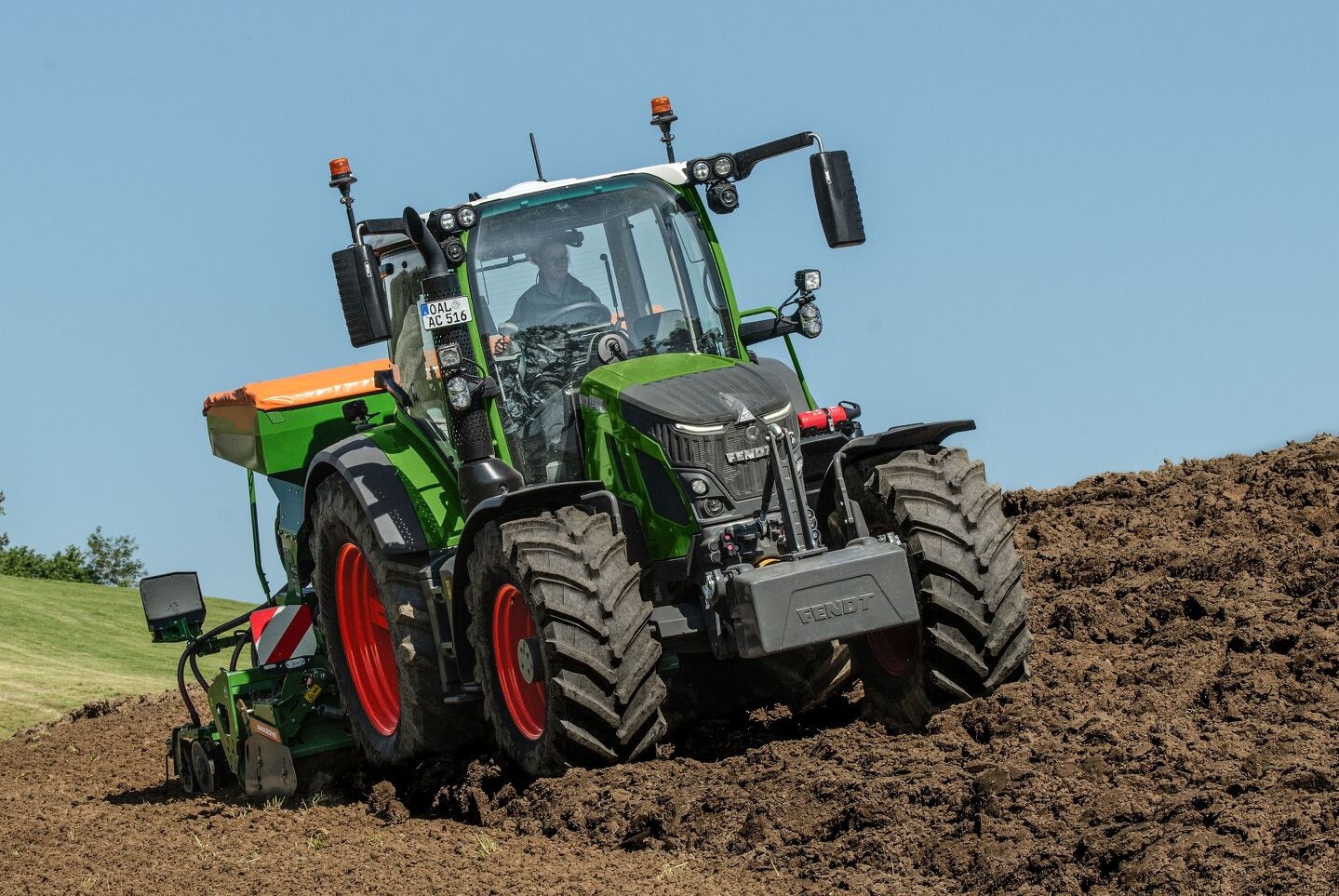 New Fendt 300 and 500 Vario