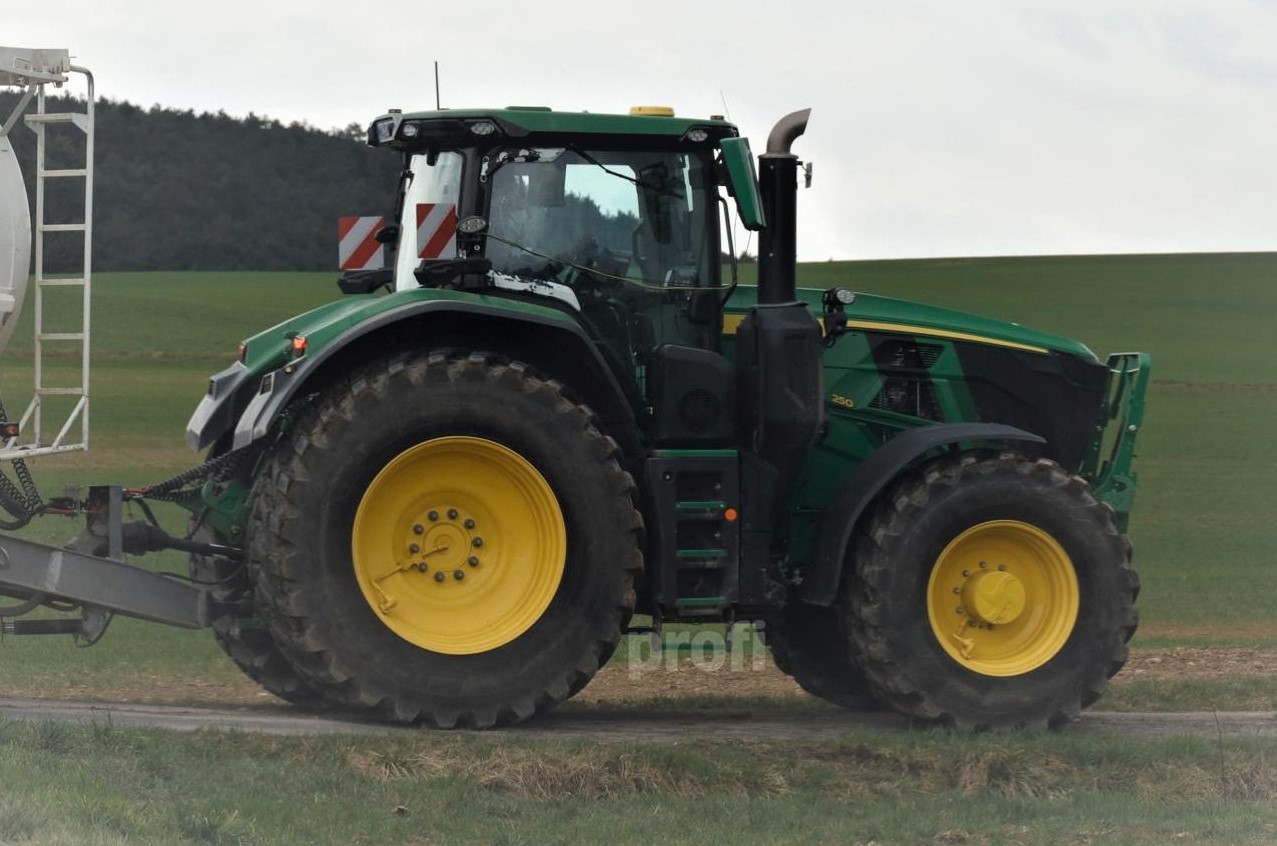 New John Deere 6R on the way?