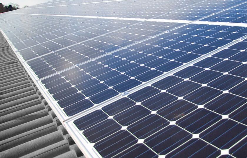 SolaBright cleans dirty solar panels