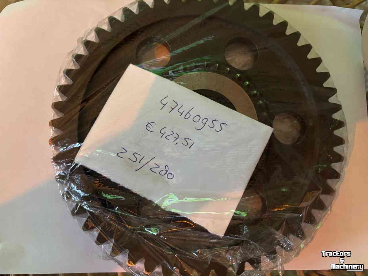 Used parts for tractors New Holland T7