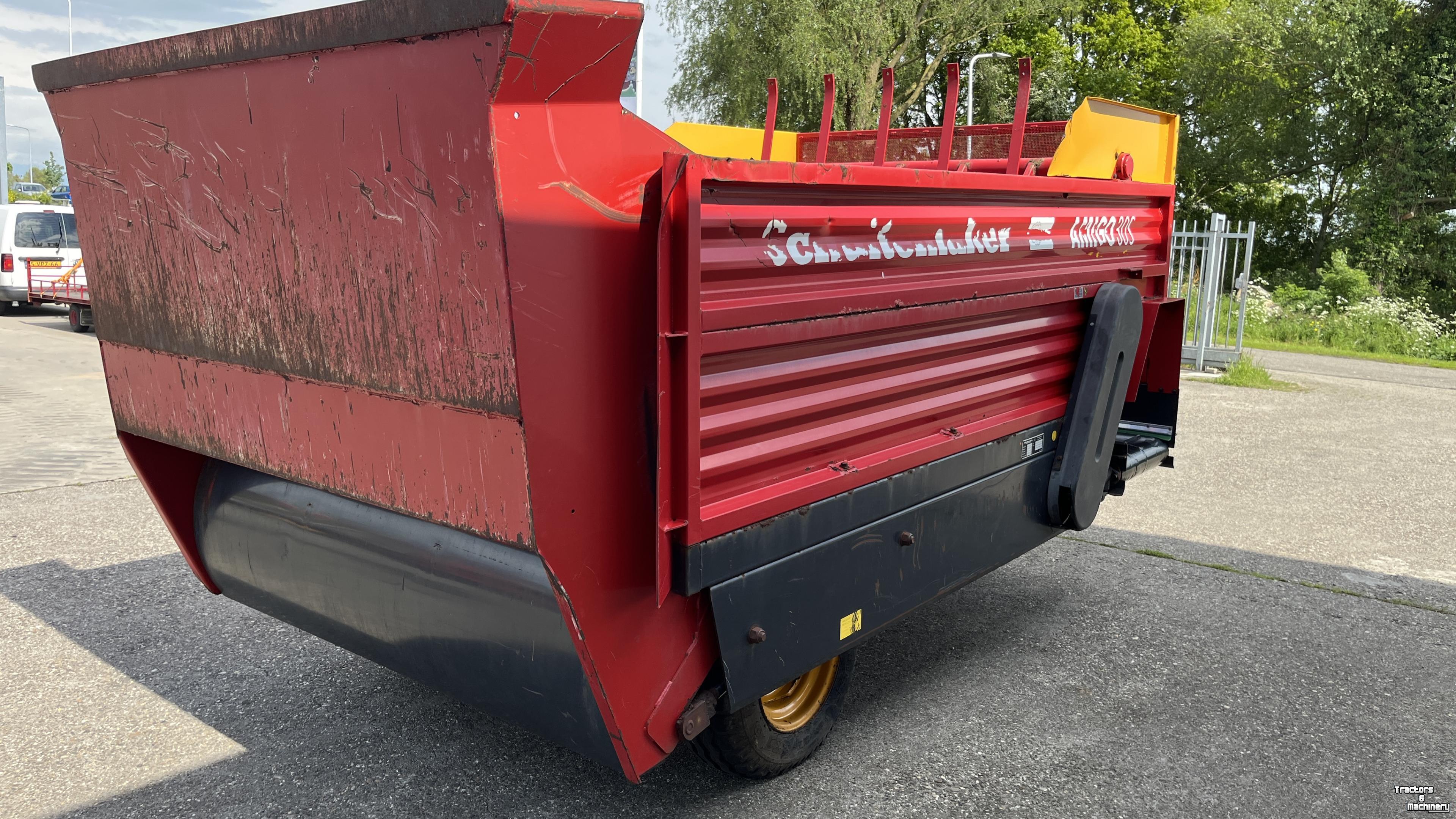Silage-block distribution wagon Schuitemaker 30S
