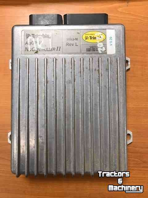 GPS steering systems and attachments Trimble FM1000 met NAV II controller en modem