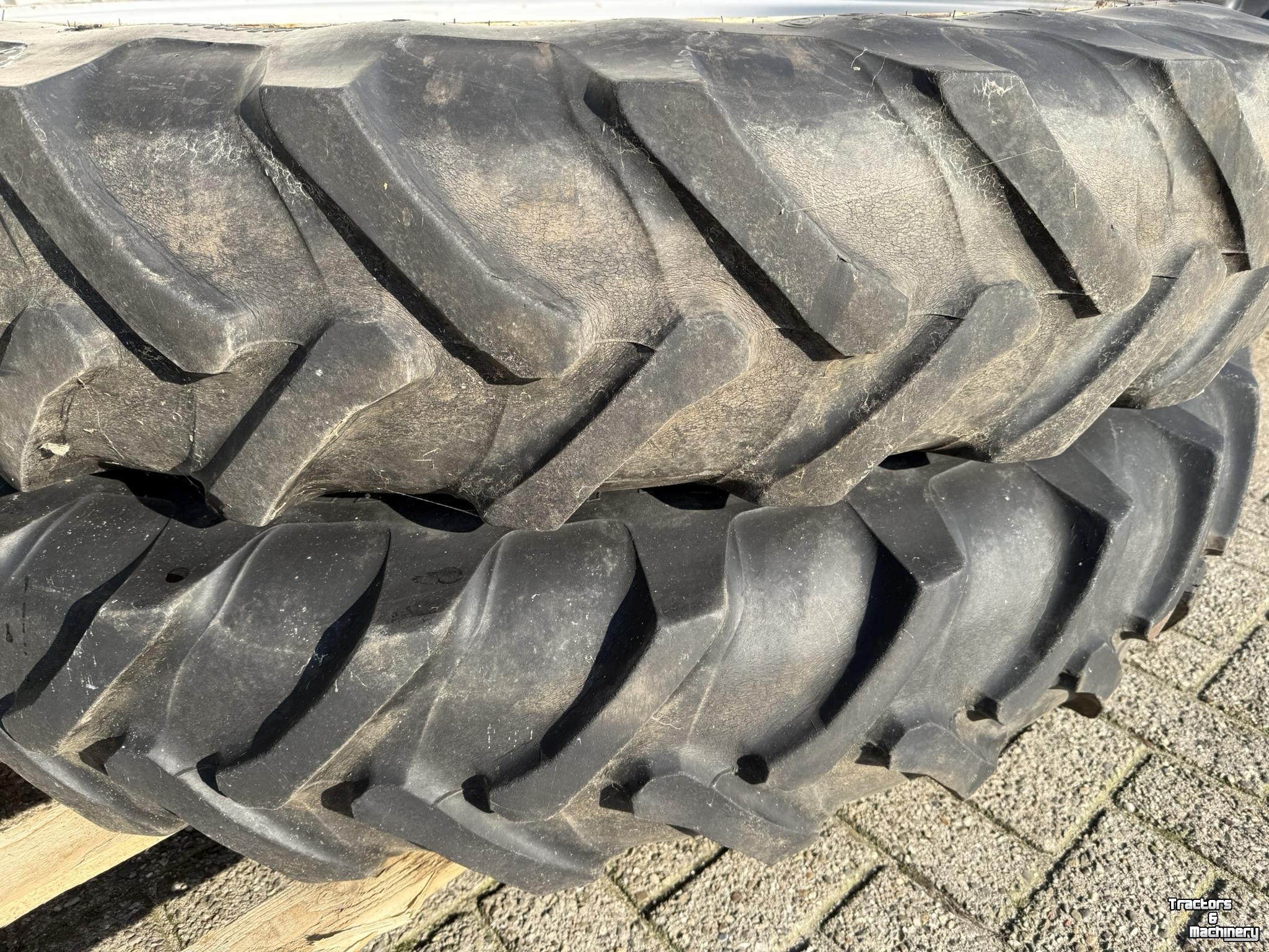 Wheels, Tyres, Rims & Dual spacers  Alliance 270/95R48 + 270/95R32 cultuurwielen