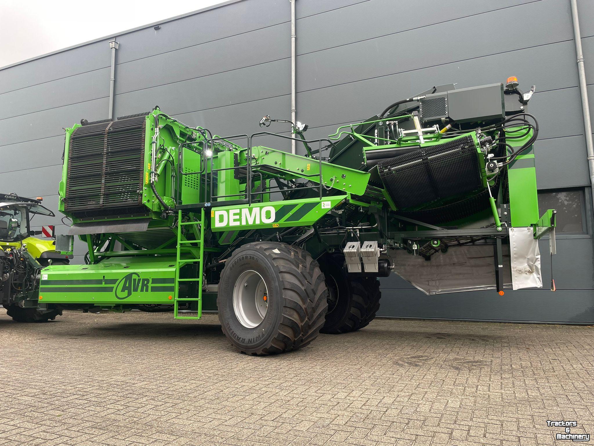 Potato harvester AVR Spirit 7200