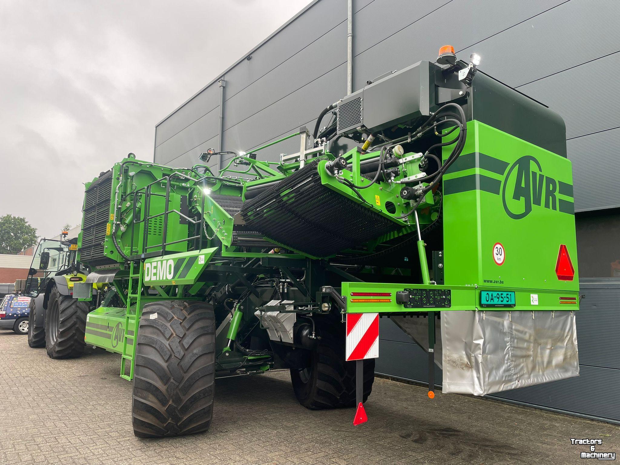 Potato harvester AVR Spirit 7200
