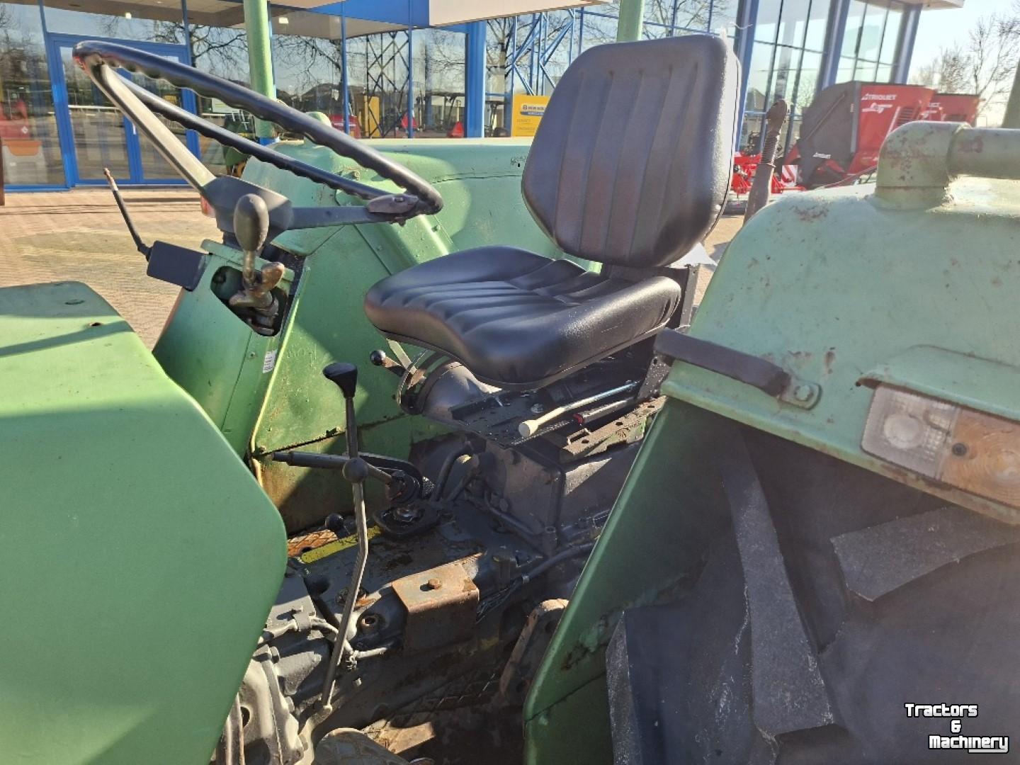 Small-track Tractor Fendt 102S