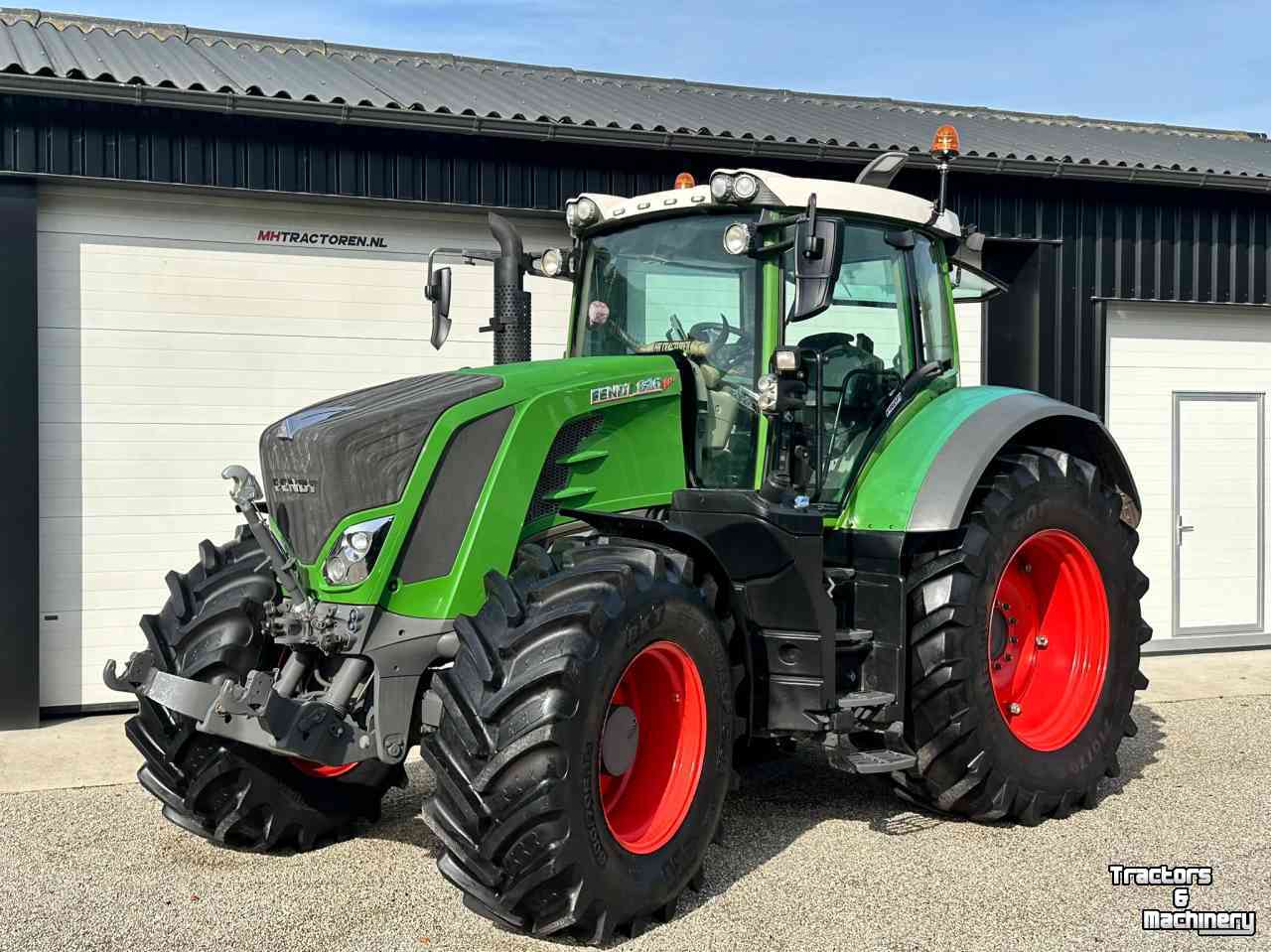Tractor Fendt 826
