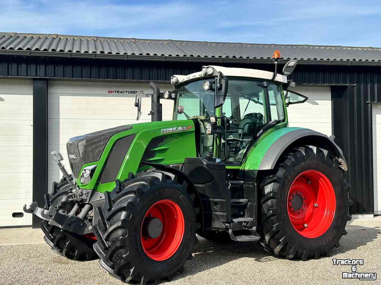 Tractor Fendt 826