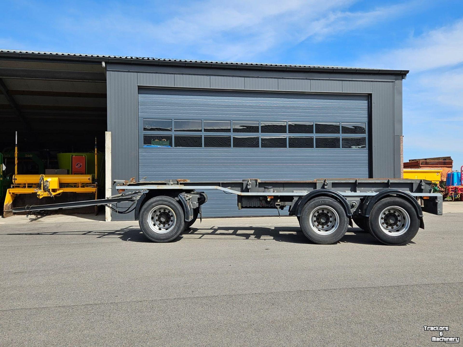 Low loader / Semi trailer  MLB-28 schamelwagen/containeraanhangwagen