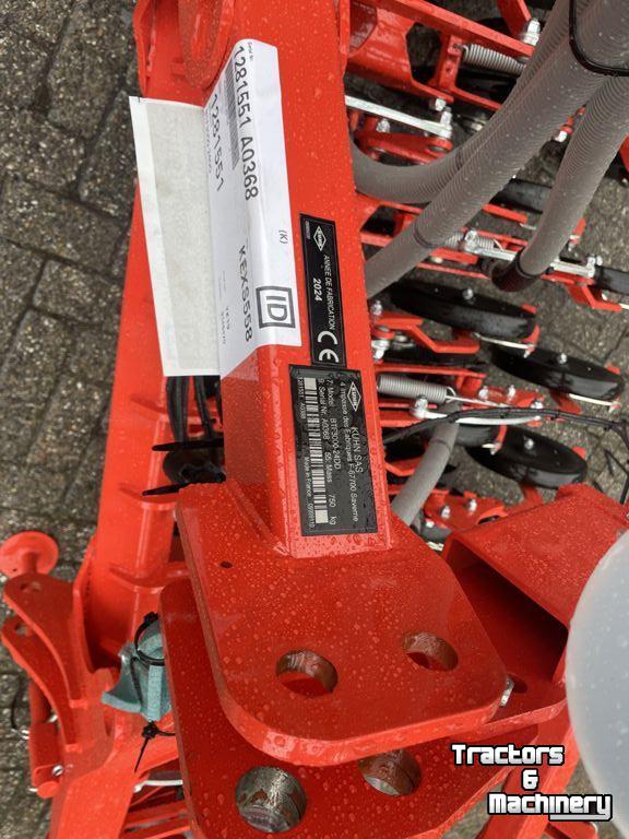 Seed drill Kuhn ZAAIMACHINE VENTA TYPE BTF3000 24DD