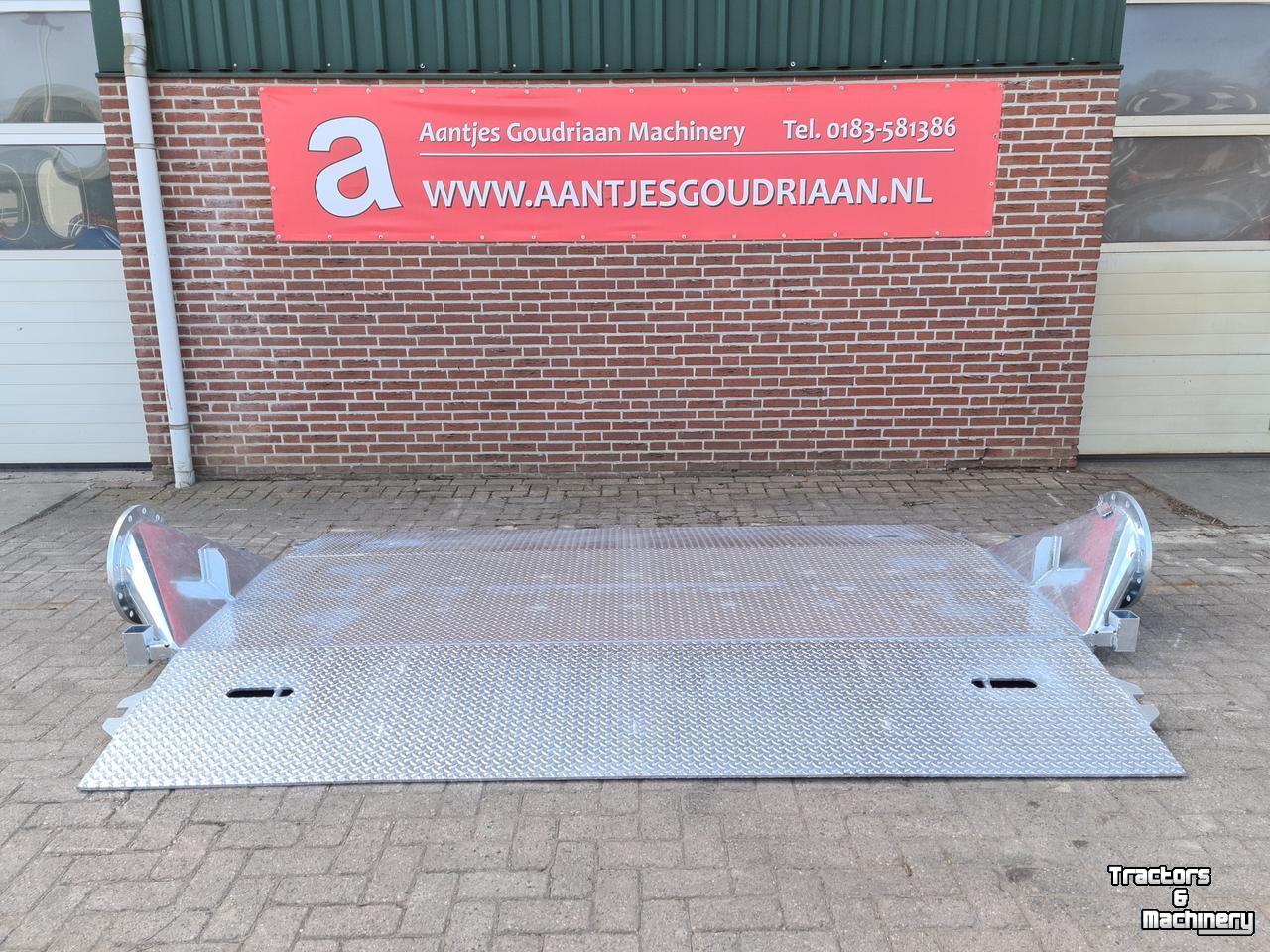 Irrigation bridge / Mobile waterbridge AGM Leidingdrempel / road ramp