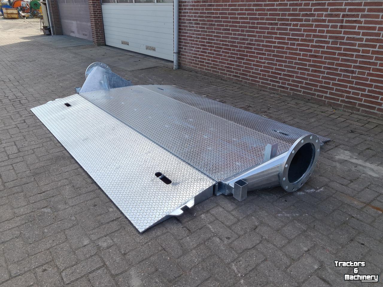 Irrigation bridge / Mobile waterbridge AGM Leidingdrempel / road ramp