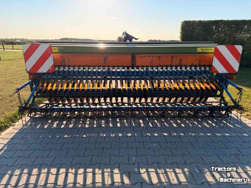 Seed drill Köckerling Nokkenrad zaaimachine met rol