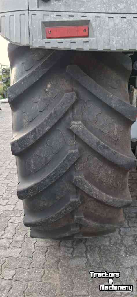 Wheels, Tyres, Rims & Dual spacers BKT 710/70R42