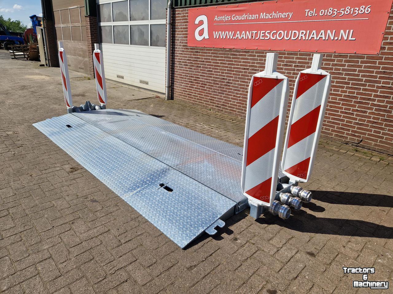 Irrigation bridge / Mobile waterbridge AGM Leidingdrempel / road ramp
