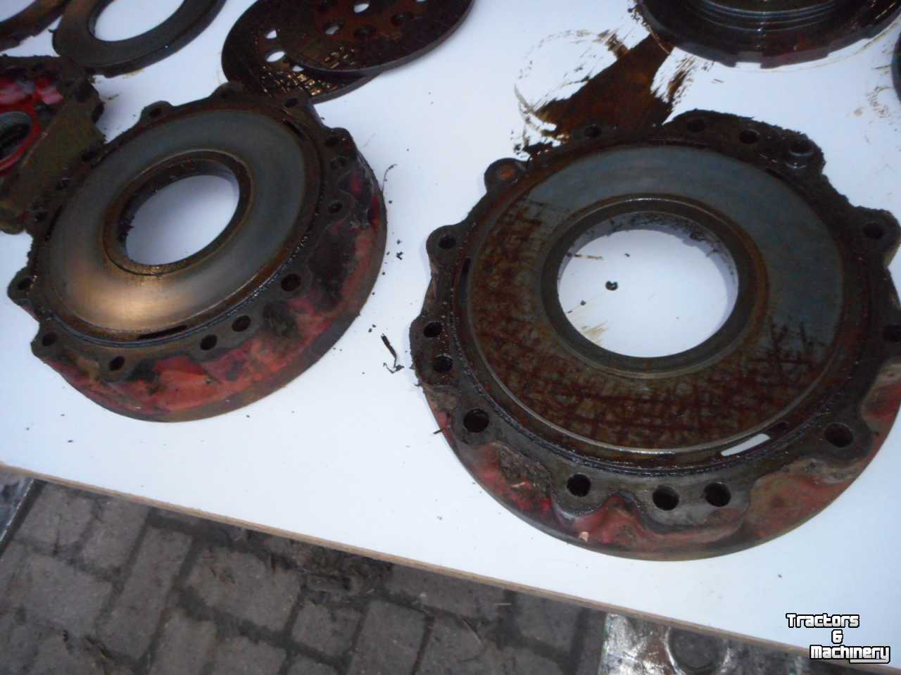 Used parts for tractors International 844 en 845 en 856