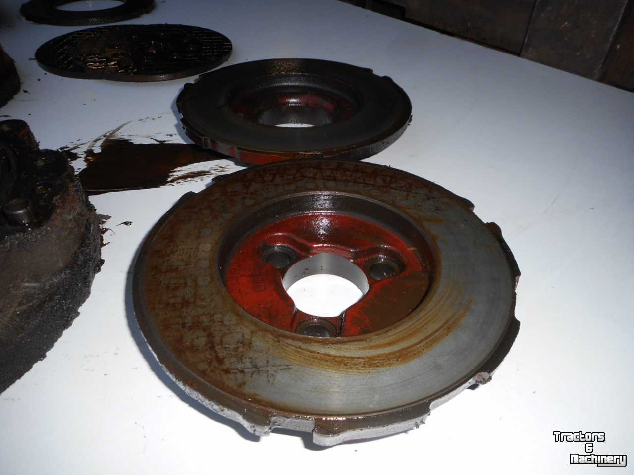 Used parts for tractors International 844 en 845 en 856