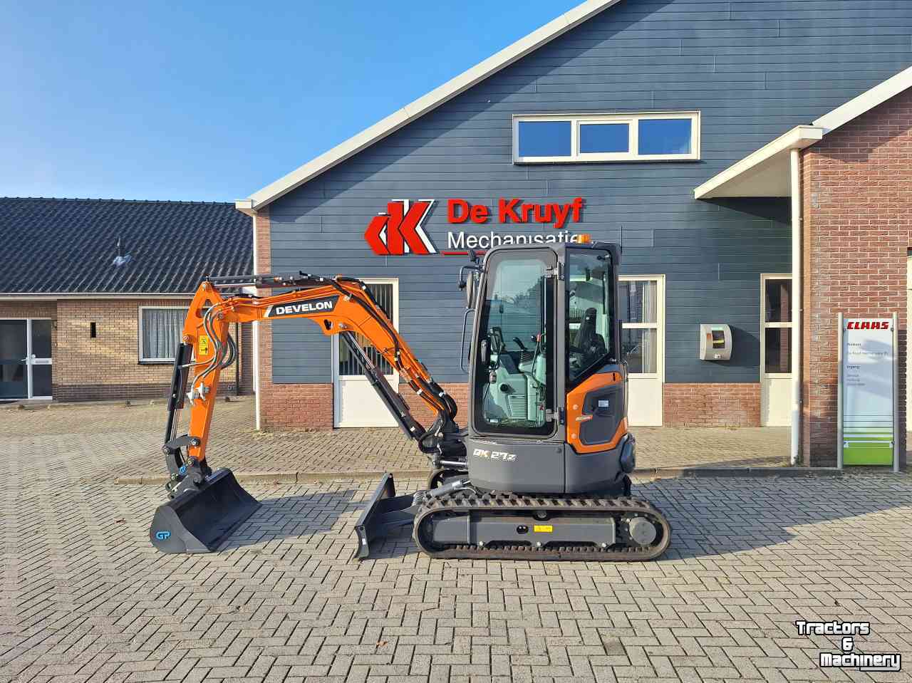 Mini-Excavator Doosan Develon DX27Z-7