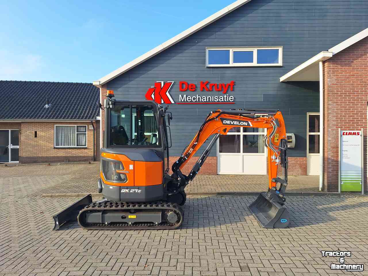 Mini-Excavator Doosan Develon DX27Z-7