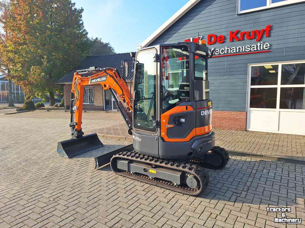 Mini-Excavator Doosan Develon DX27Z-7