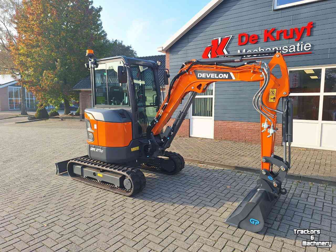 Mini-Excavator Doosan Develon DX27Z-7