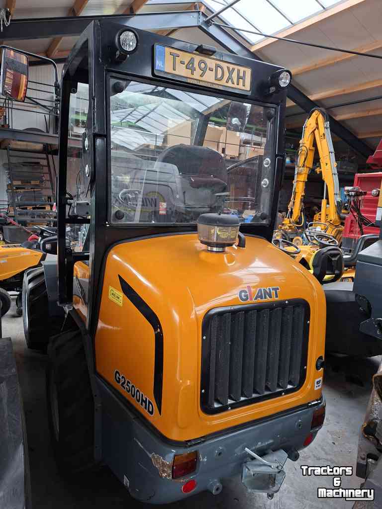 Wheelloader Giant G2500HD