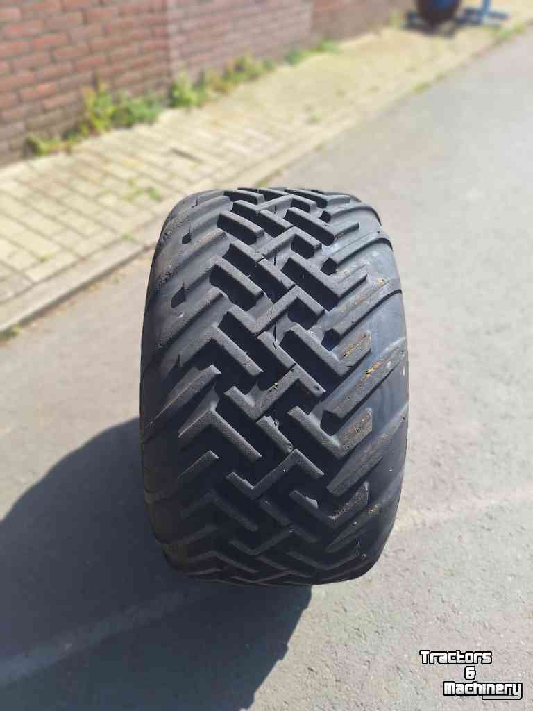 Wheels, Tyres, Rims & Dual spacers BKT 31x15.50-15