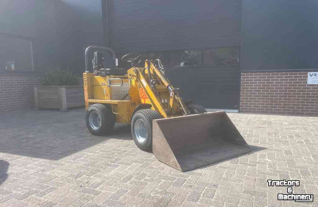 Wheelloader Knikmops 90 - minishovel mini loader - Giant Weidemann Schaffer