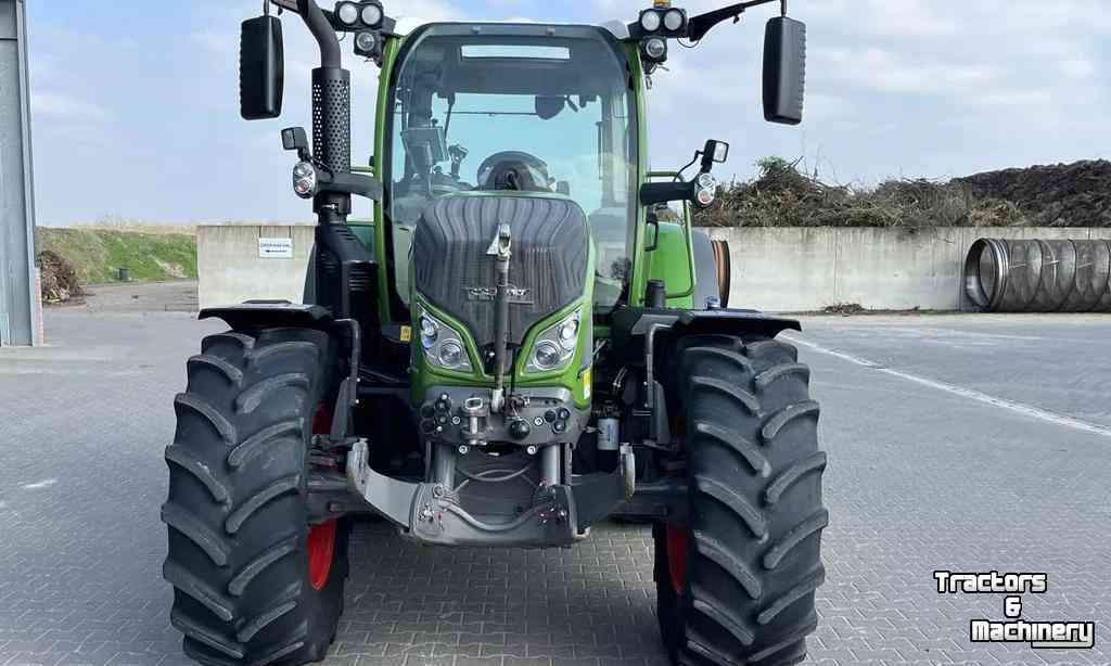Tractors Fendt 514 S4 Profi Plus tractor