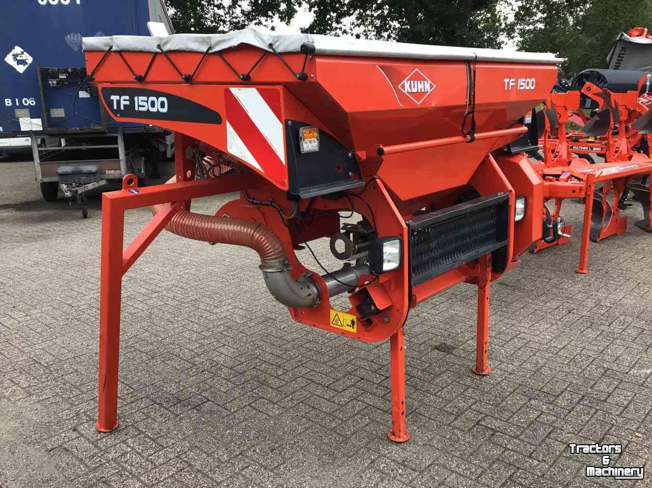 Front hopper seed drill Kuhn TF 1500