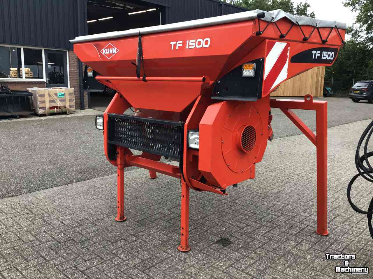 Front hopper seed drill Kuhn TF 1500