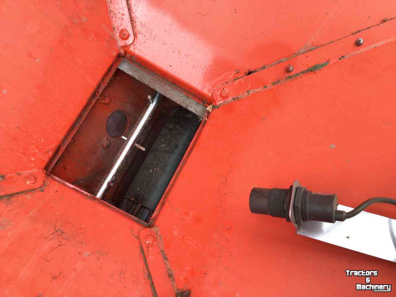 Front hopper seed drill Kuhn TF 1500
