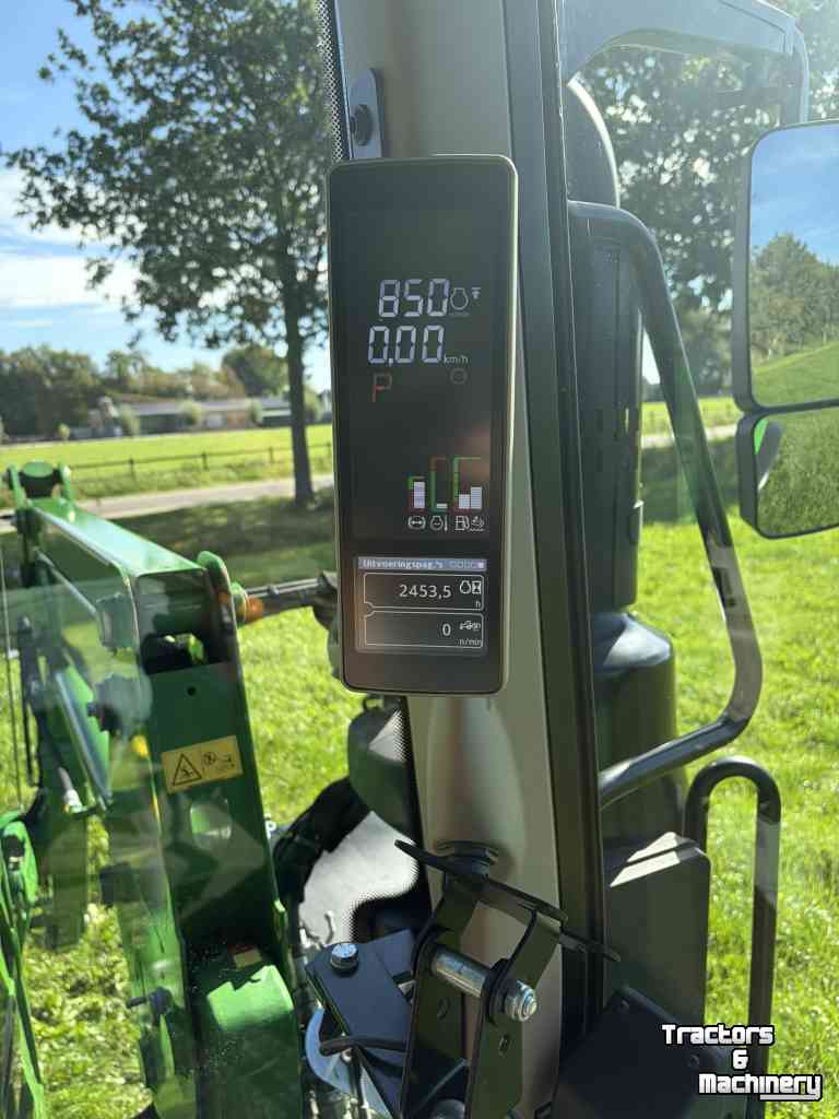Tractor John Deere 6120M