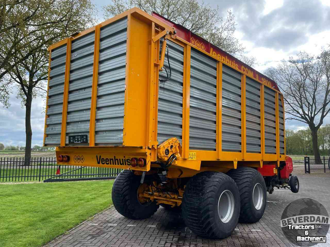 Self-loading wagon Veenhuis Combi 1800