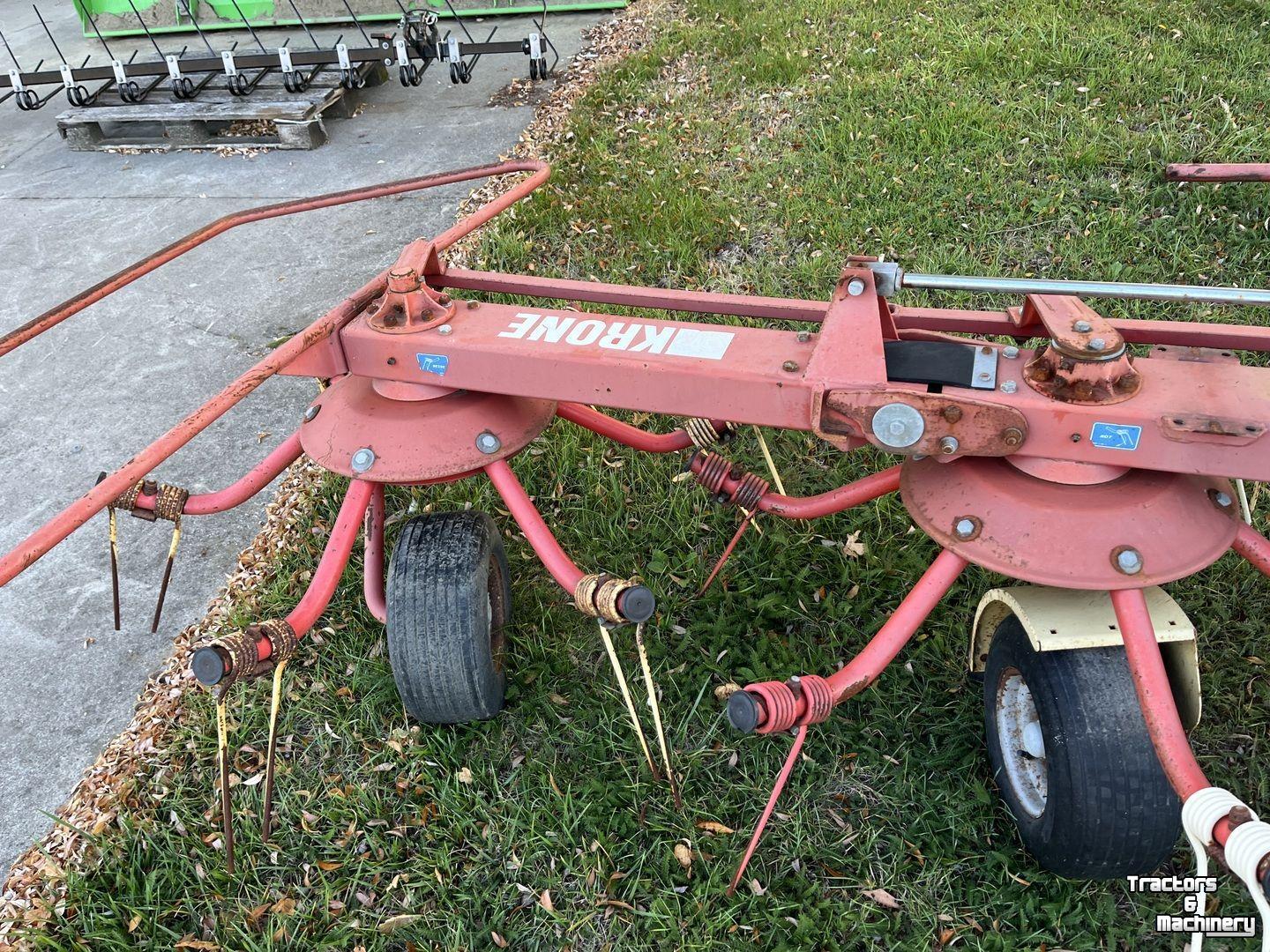 Tedder Krone KW 6.40/6 schudder