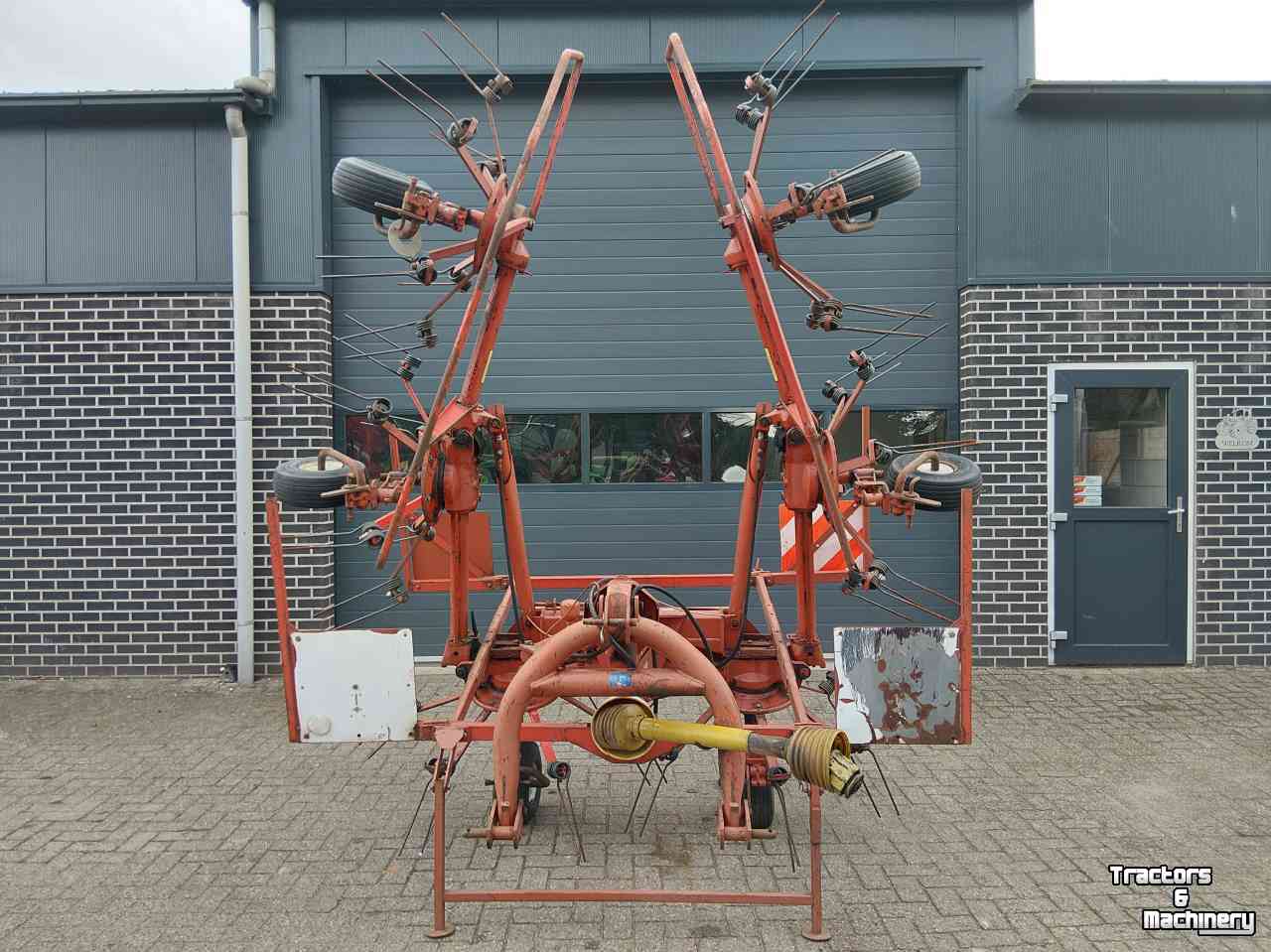 Tedder Kuhn GF 6301 Schudder