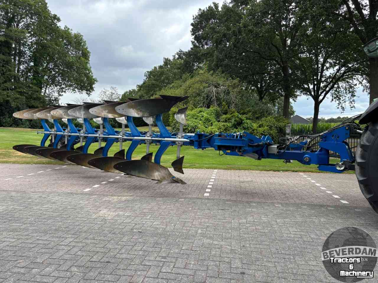 Ploughs Overum Vari Flex EVL