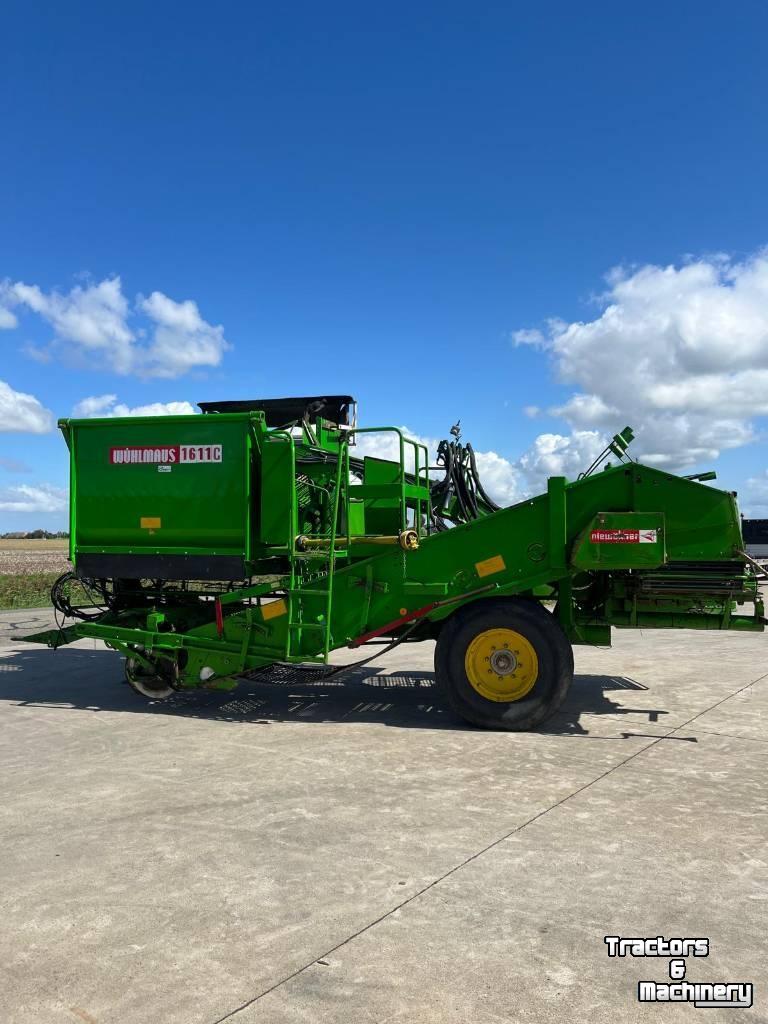 Potato harvester  1611C Bunker Rooimachine