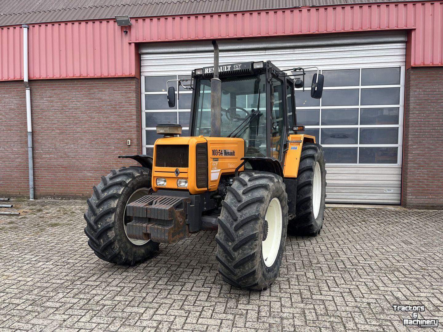 Tractor Renault 103-54 TX
