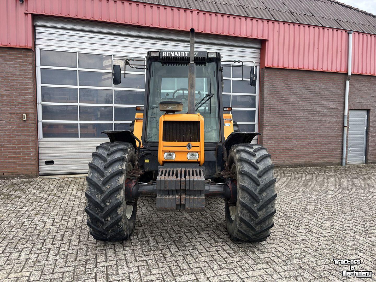 Tractor Renault 103-54 TX